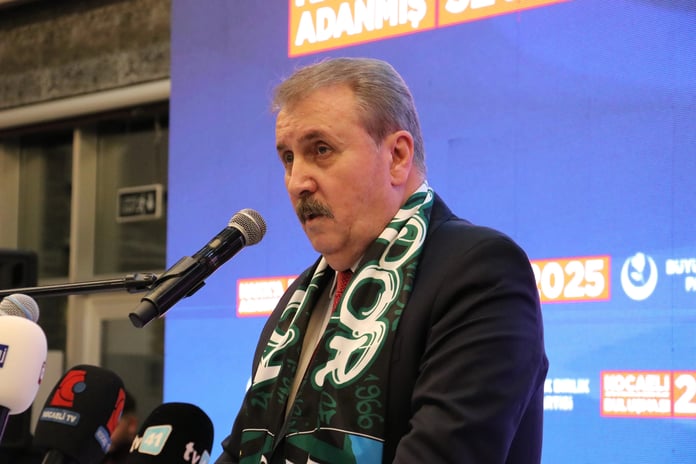 Mustafa Destici'den yargı paketlerine sert tepki: Suçun gerçek cezası verilmiyor