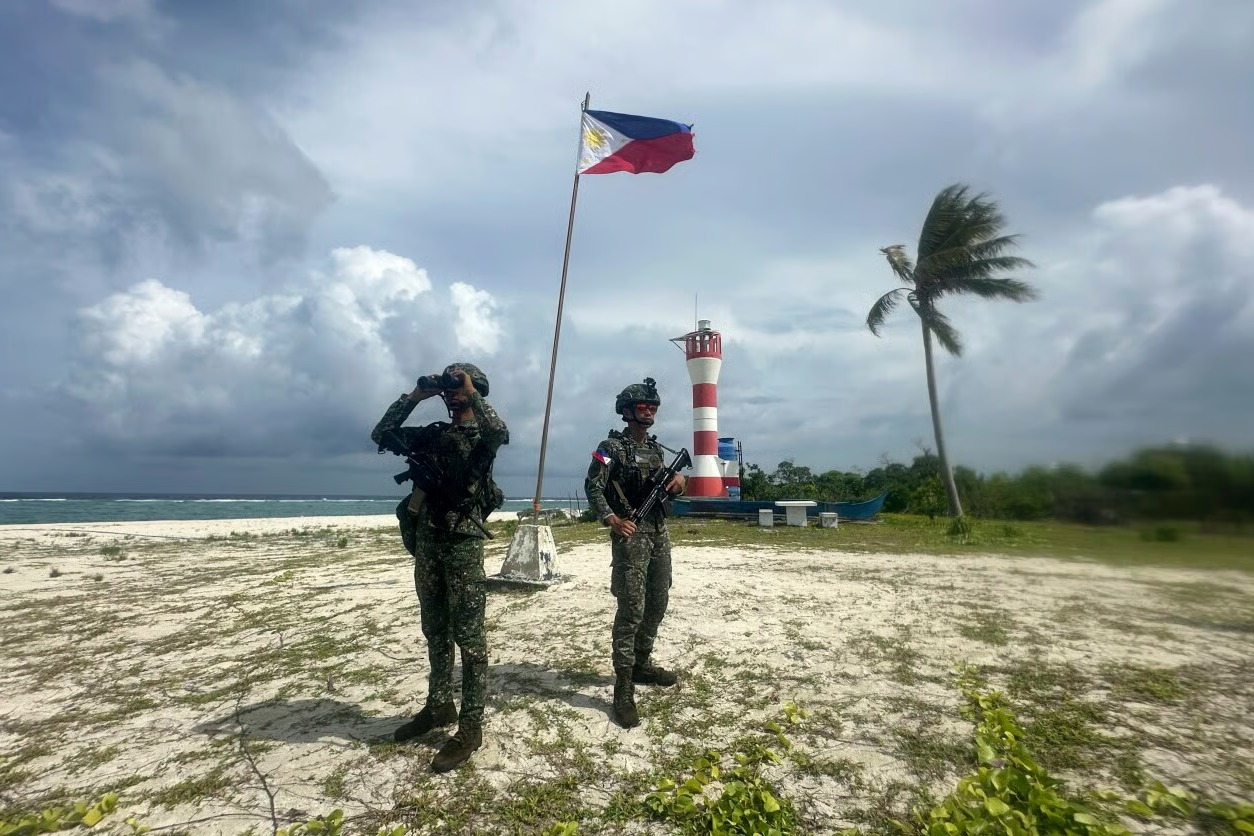 Philippines Finalizes Canada Troop Pact to Deter China