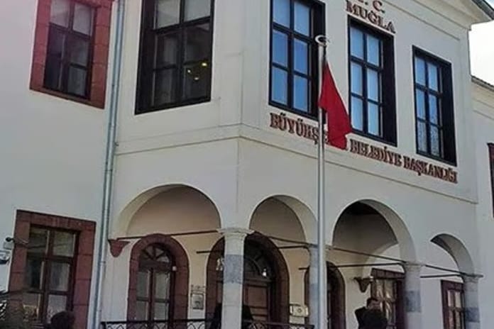 328 milyonluk ihale yolsuzluğu: Usulsüzlüğe karşı çıkan komisyon başkanı ve teknik personel görevden alındı