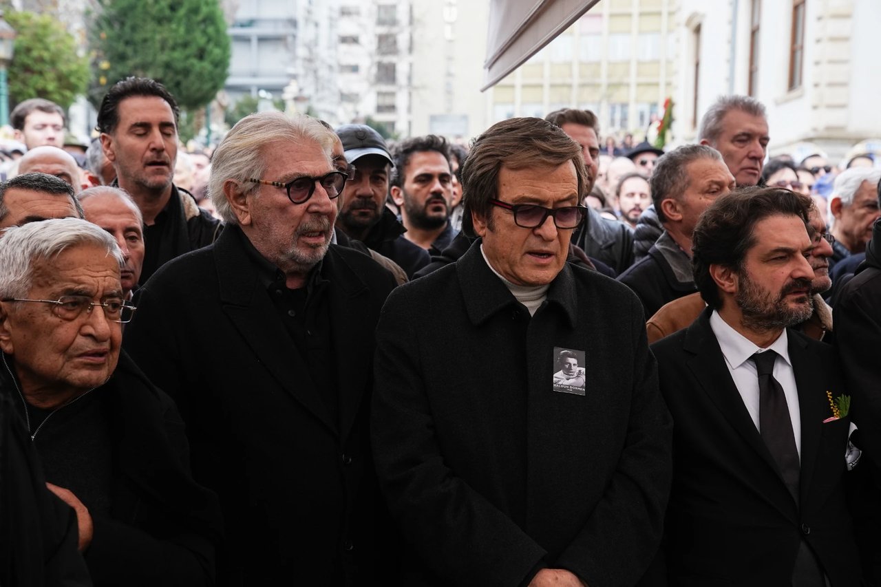 Usta oyuncu Haldun Dormen son yolculuğuna uğurlandı