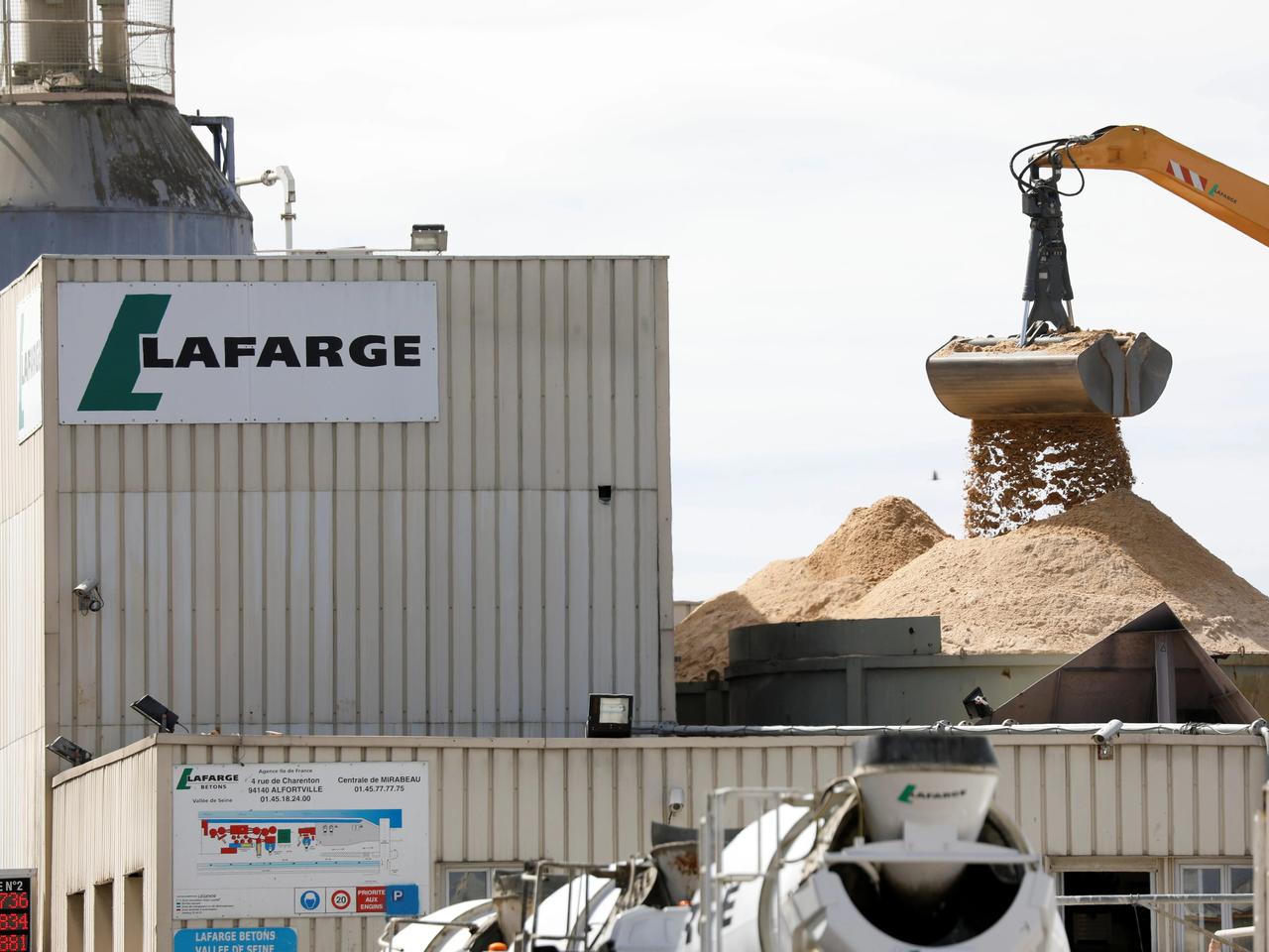 DEAŞ'ı finanse eden Lafarge yargı önünde