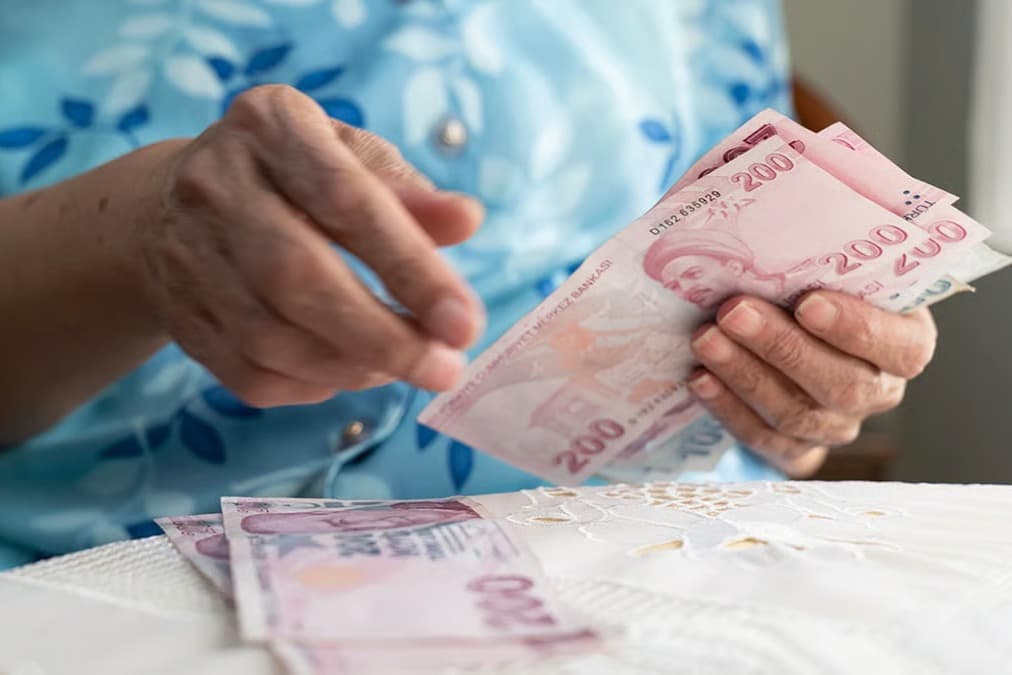 Memur ve emeklinin maaş zammında yolun sonuna gelindi: Tablo ortaya çıkıyor!