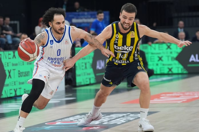 Türk basketbolunun iki büyüğü EuroLeague'de karşı karşıya: İşte karşılaşmanın detayları