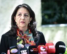 Pervin Buldan: Şehit olan askerlere Allah'tan rahmet diliyorum