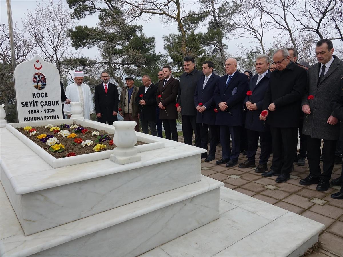 Çanakkale kahramanı Seyit Onbaşı zaferin 111. yılında kabri başında anıldı