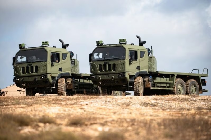 İspanya otonom askerî konvoy tanıttı