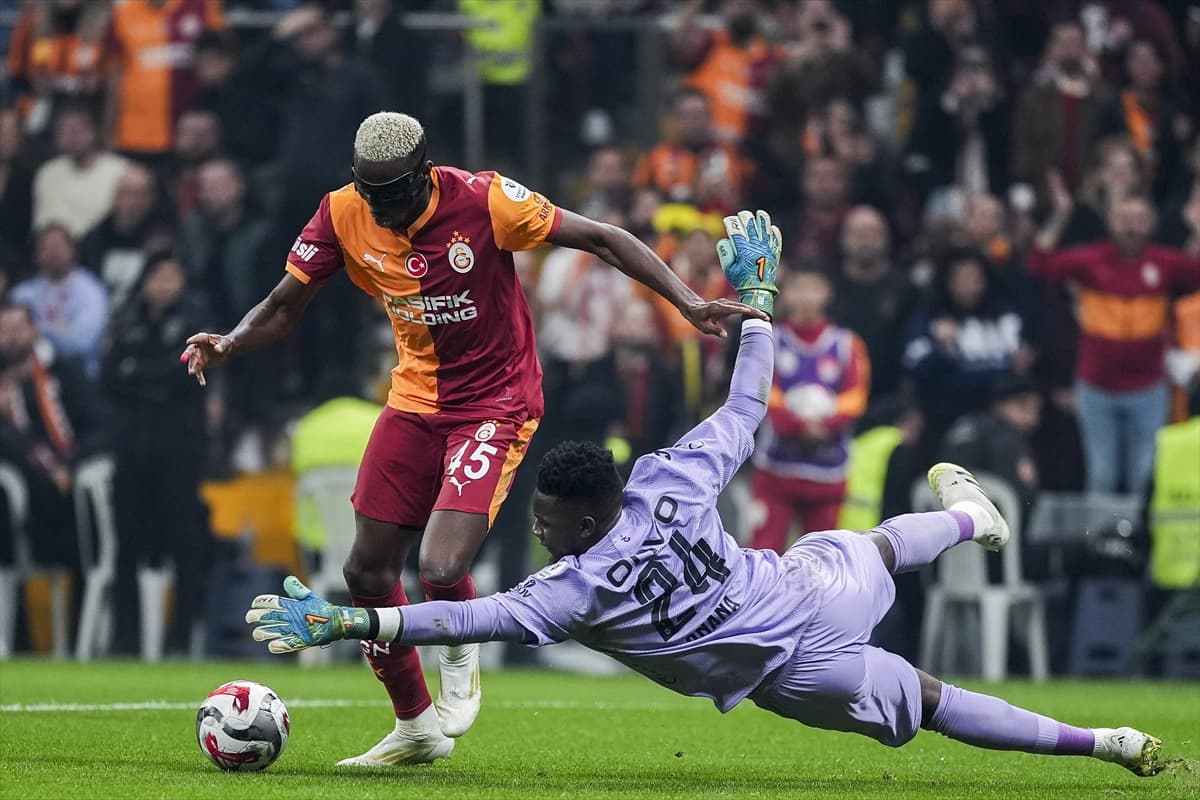 İkinci yarıda direkler ve kaleciler sahnedeydi