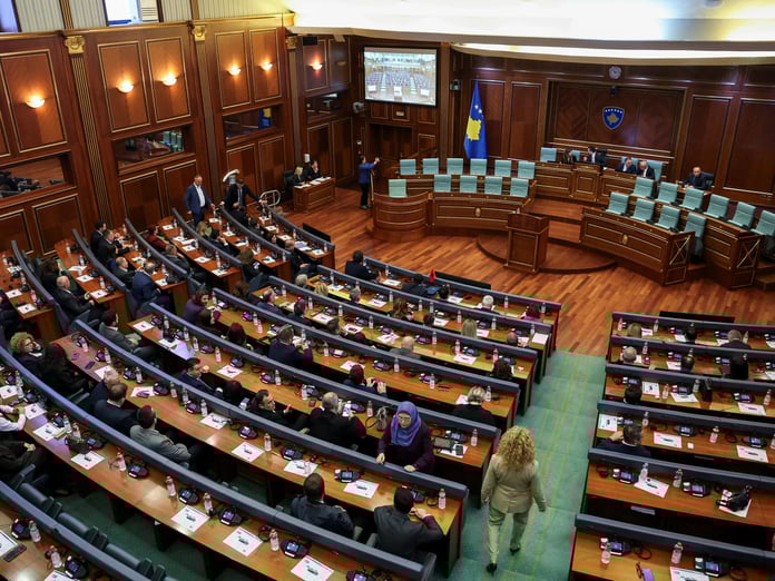 Kosova Cumhurbaşkanı'ndan kritik karar: Meclis feshedildi