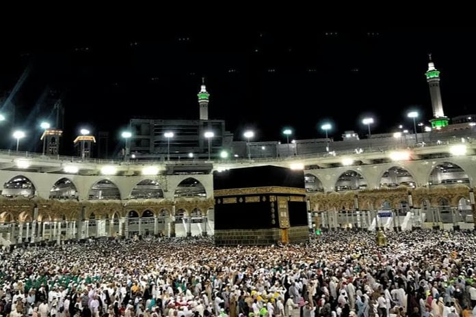 Hac vizesi olmayan yabancılar Mekke'ye giremeyecek