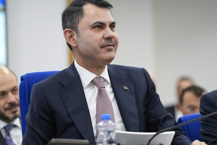 Bakan Kurum'dan muhalefete cevap: Depremi siyasi malzeme yapmayın