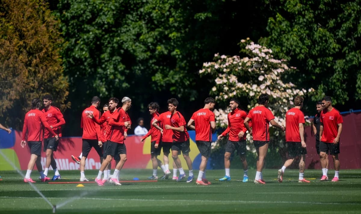 Montella yönetimindeki 26 kişilik kadro