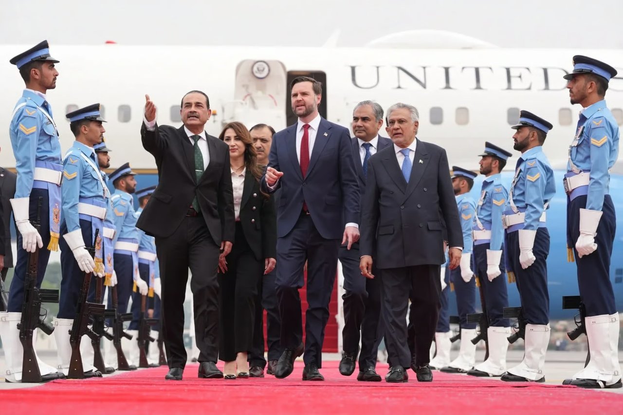 ABD-İran müzakerelerin "kuryelerle dolu" arka planı