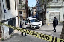 Kızılay çalışanına silahlı saldırı: İzmir'de yemek dağıtırken vuruldu