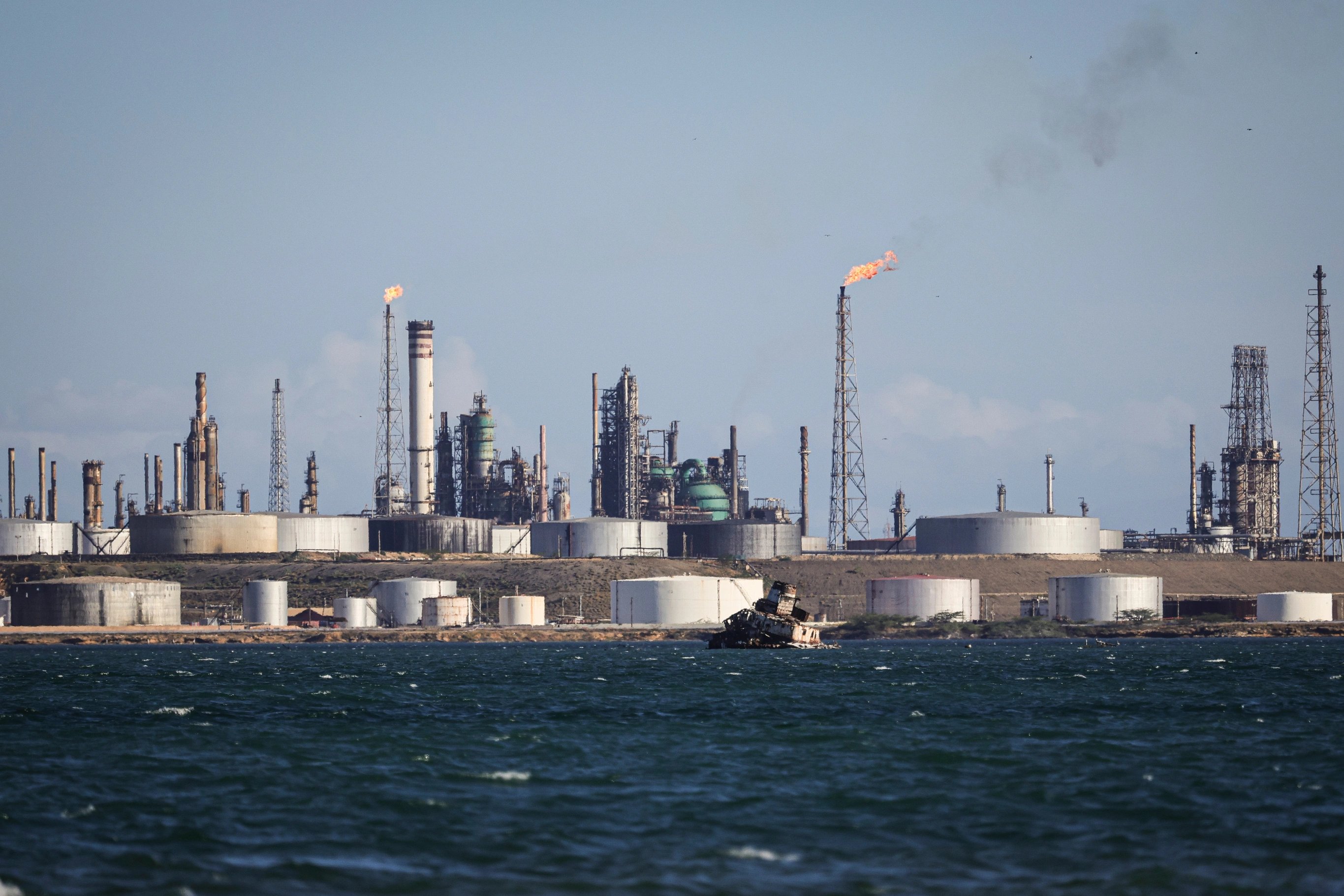 US to Take Majority Control of Venezuelan Oil Reserves