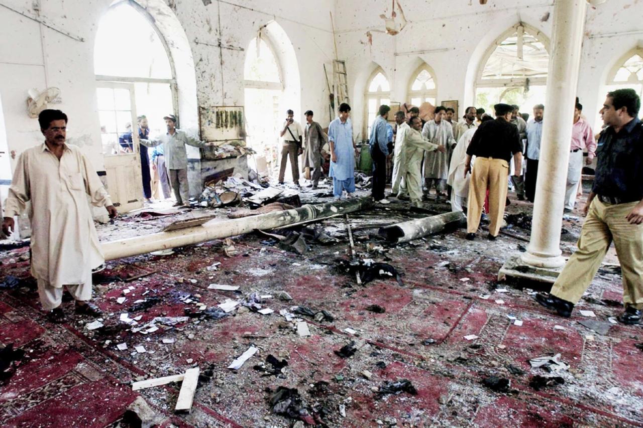 Pakistan’da cuma namazı sırasında bombalı saldırı: 17 ölü, 50’den fazla yaralı