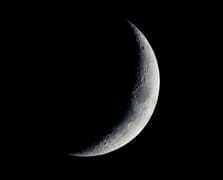 Bu gece gün batımında Mars ve hilal Ay’ı birlikte izleyin