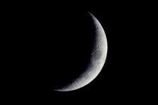 Bu gece gün batımında Mars ve hilal Ay’ı birlikte izleyin