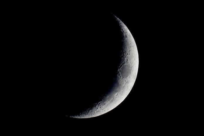 Bu gece gün batımında Mars ve hilal Ay’ı birlikte izleyin