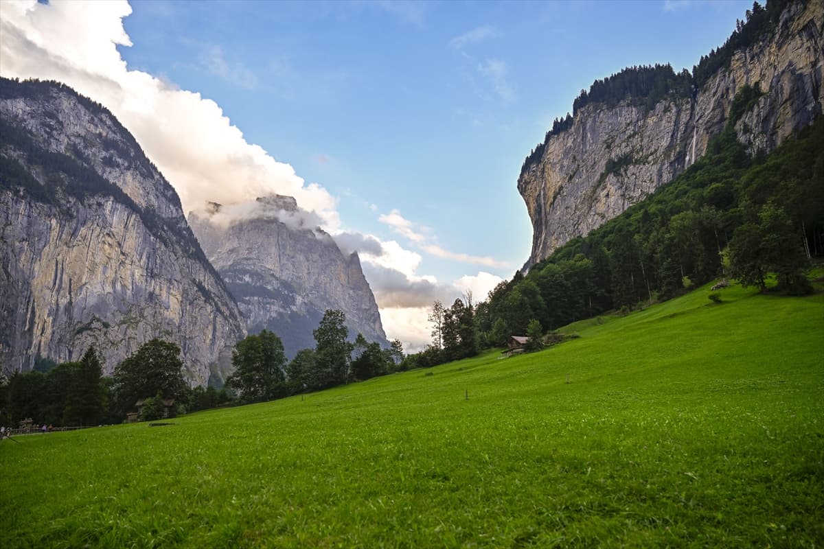 Alpler'in ortasında düşsel bir vadi: Lauterbrunnen