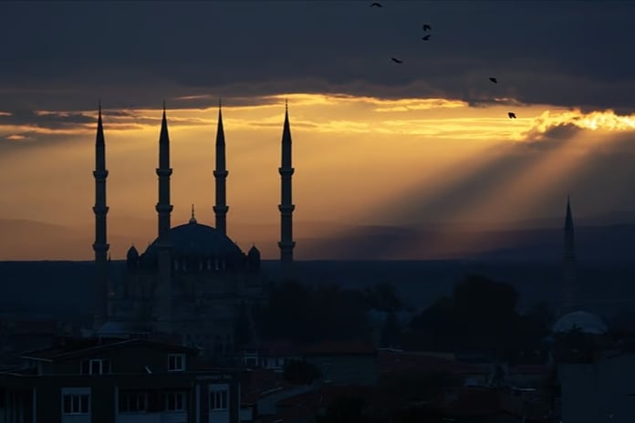 Üç ayların başlangıcı ne zaman? Diyanet ile Üç aylar ne zaman başlayacak?