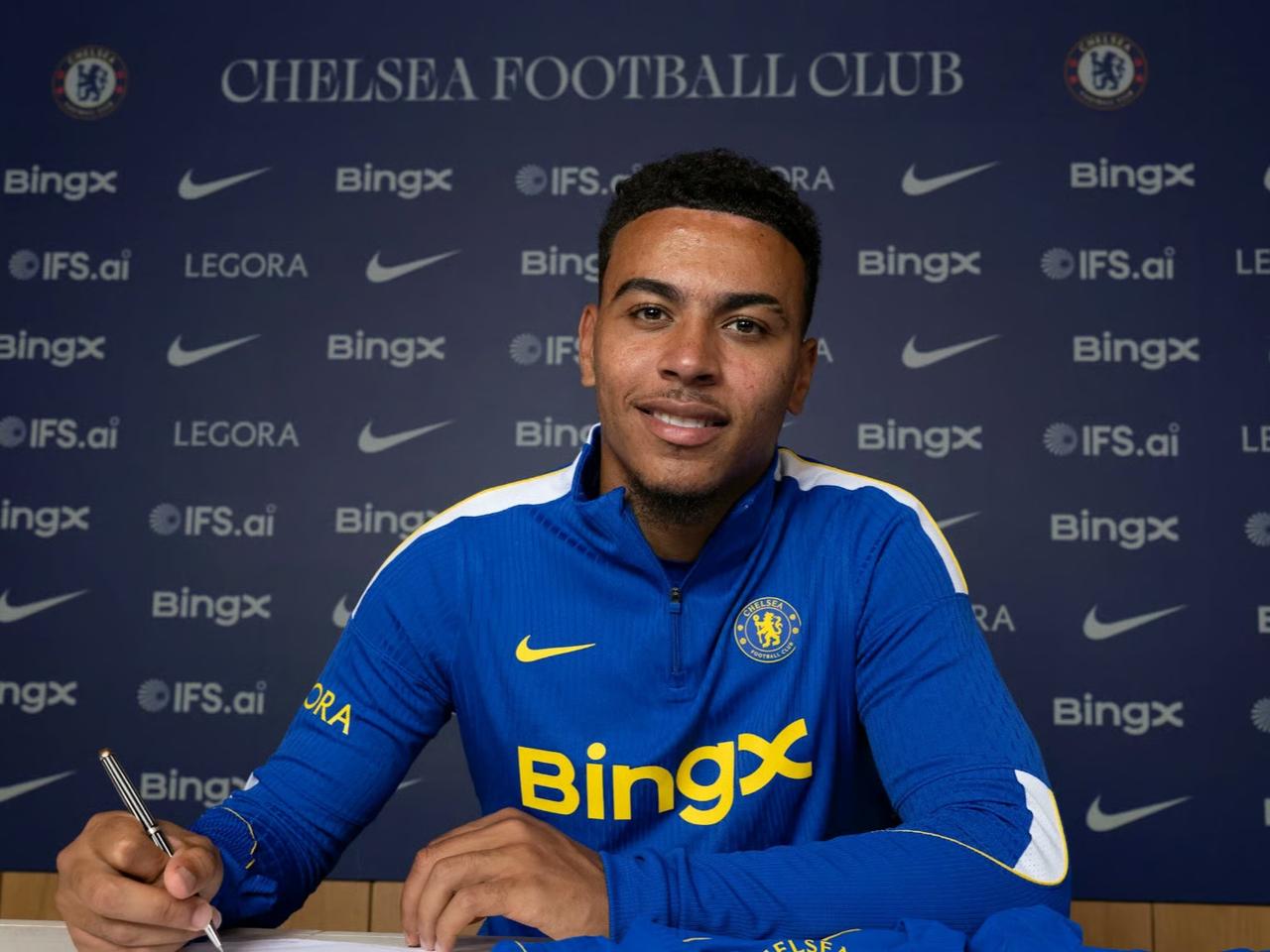 Morgan Rogers, rekor bonservis bedeliyle Chelsea'de
