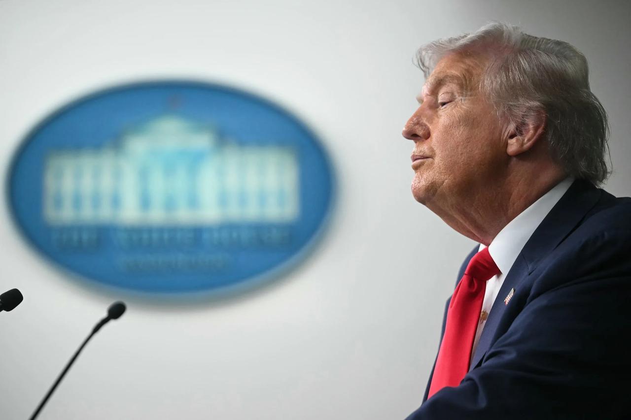 Trump ABD'yi otokrasiye doğru sürüklüyor