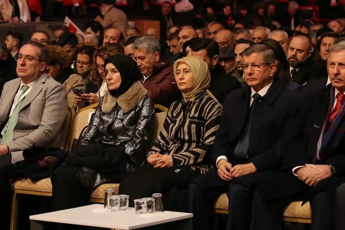 Gelecek Partisi’nde istifa dalgası büyüyor