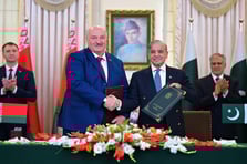 Pakistan ve Belarus, savunma ve bilişim teknolojileri konularında işbirliğini artırmayı görüştü