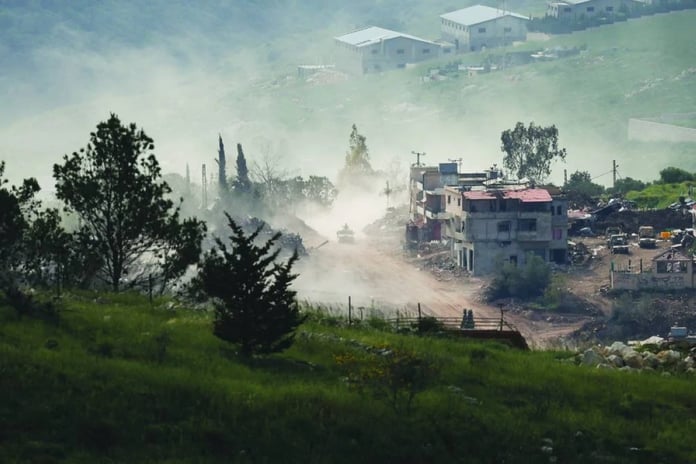 İsrail ordusu Lübnan'ın güneyinde ilerliyor - Reuters