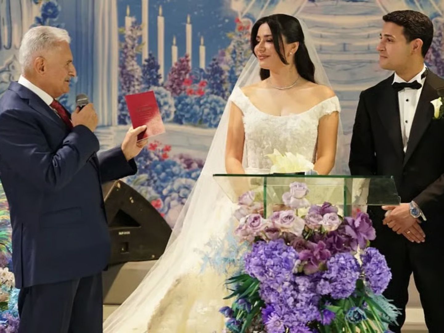 Siyasetin kalbi Çırağan'daydı: Sevigen'in oğlunun düğününe üst düzey katılım