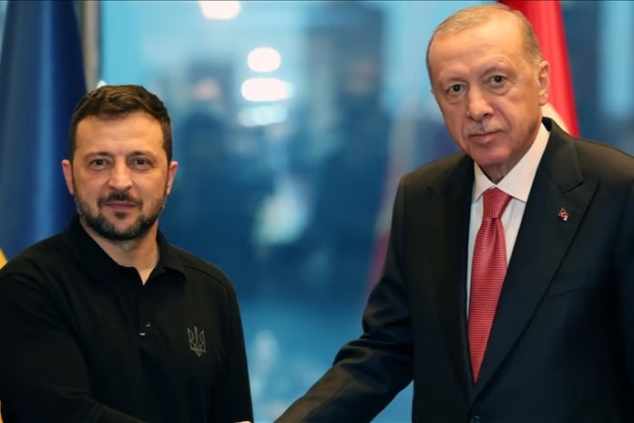 Zelenskiy Türkiye’nin barış çabalarına teşekkür etti