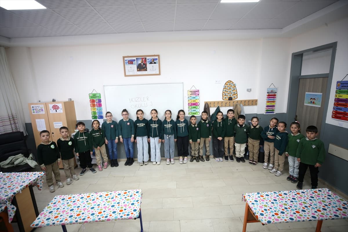 İkizler Okulu'nda eğitim: Öğretmenler ayırt etmekte zorlanıyor