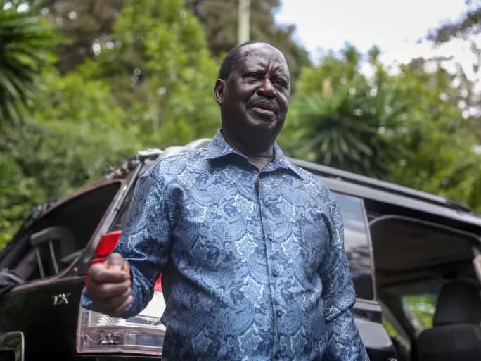 Kenya'nın eski lideri hayatını kaybetti