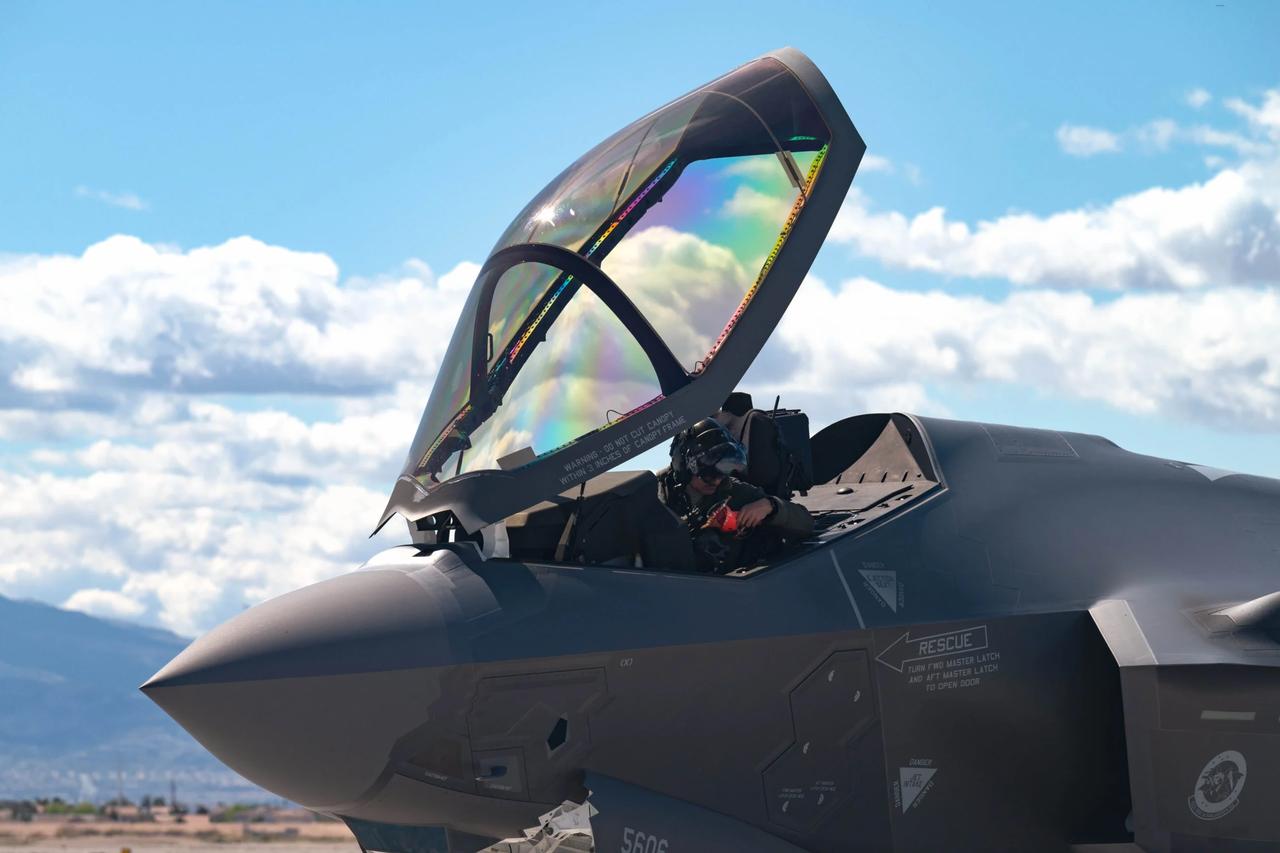 ABD, Hong Kong'a yönlendirilen F-35 parçalarını soruşturuyor