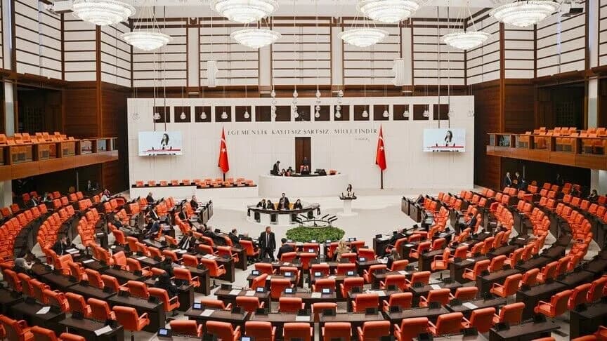25. yıl töreninde sürpriz katılımlar! 3 vekil ve 7 belediye başkanı AK Parti'ye geçti