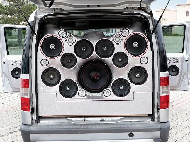 Araçlardaki multimedya ekranı cezaları yeni yönetmeliğe kadar iptal edildi