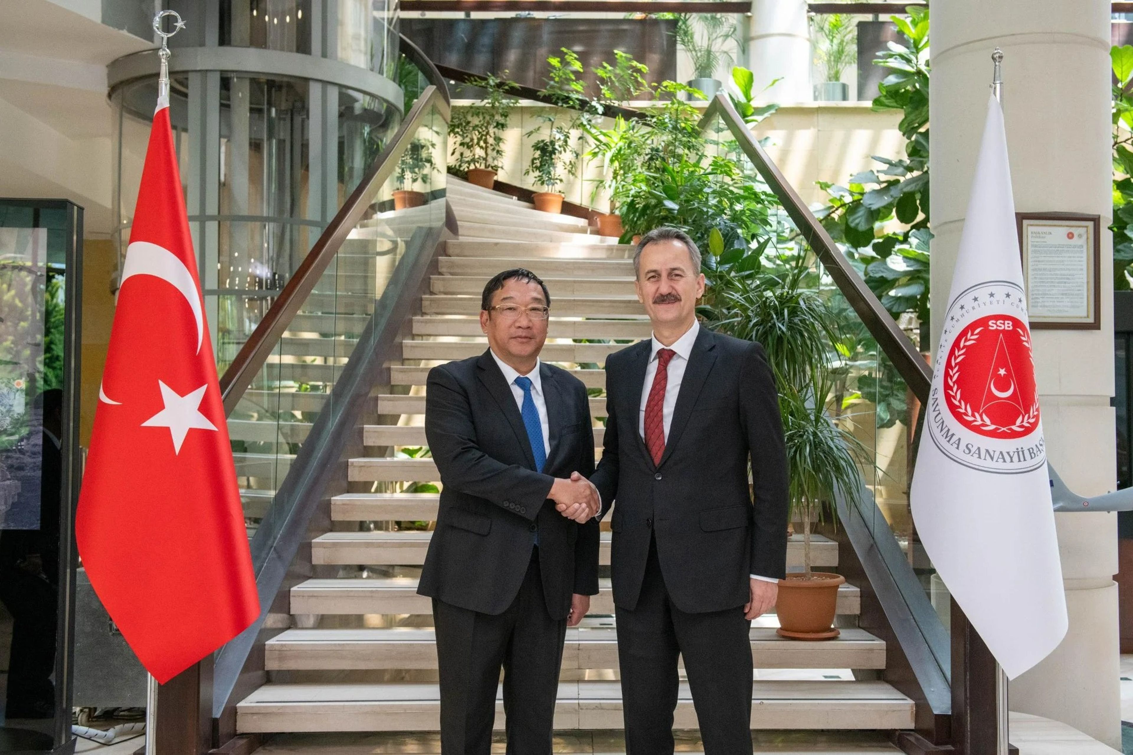 Türkiye ve Vietnam savunma sanayii iş birliği derinleşiyor