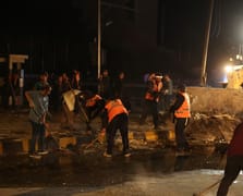 İsrail'in hedefi olan Suriye'de enkaz kaldırma çalışmaları sürüyor