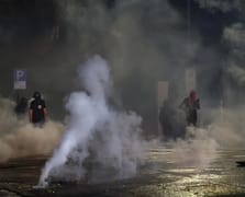 İtalya polisi İsrail-İtalya maçına yürüyen göstericilere müdahale etti