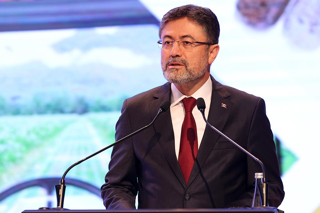 Bakan Yumaklı: Ya barınak yap ya da cezasına katlan