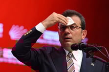 Ekrem İmamoğlu hakkında 'kamu görevlisine hakaret' suçlamasıyla yeni soruşturma