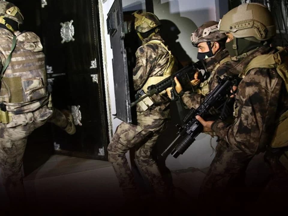 İstanbul'da polise ateş açan DEAŞ'lı etkisiz hale getirildi