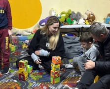 Angelina Jolie Ukrayna'nın Rus saldırlarına maruz kalan kentlerini ziyaret etti