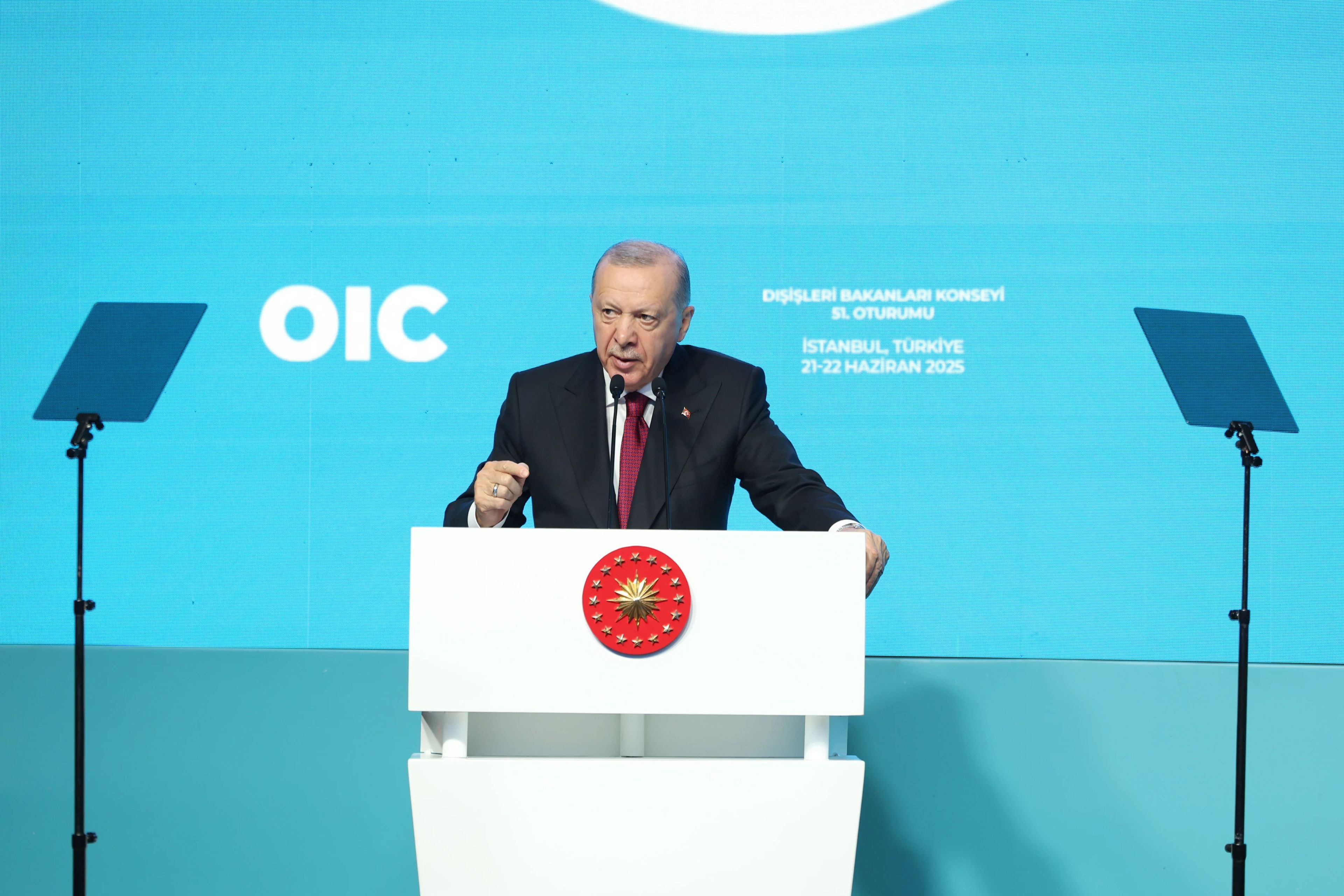 Cumhurbaşkanı Erdoğan'dan İslam Alemi'ne çağrı: Tek başına bir kutup haline gelmesi şart