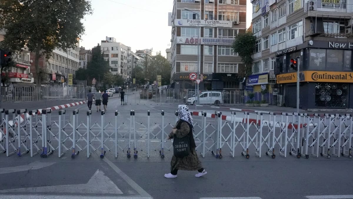 İstanbul'da 30 Ağustos yol kısıtlaması başladı: İşte alternatif güzergahlar...