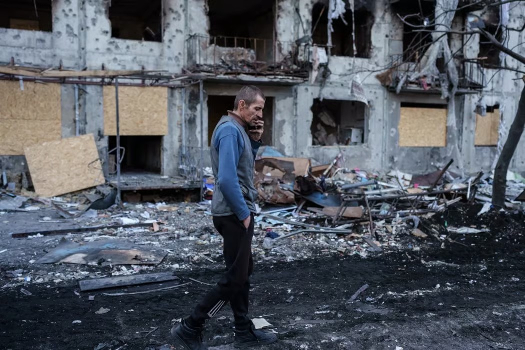Russia Makes Surprise Push in Eastern Ukraine 