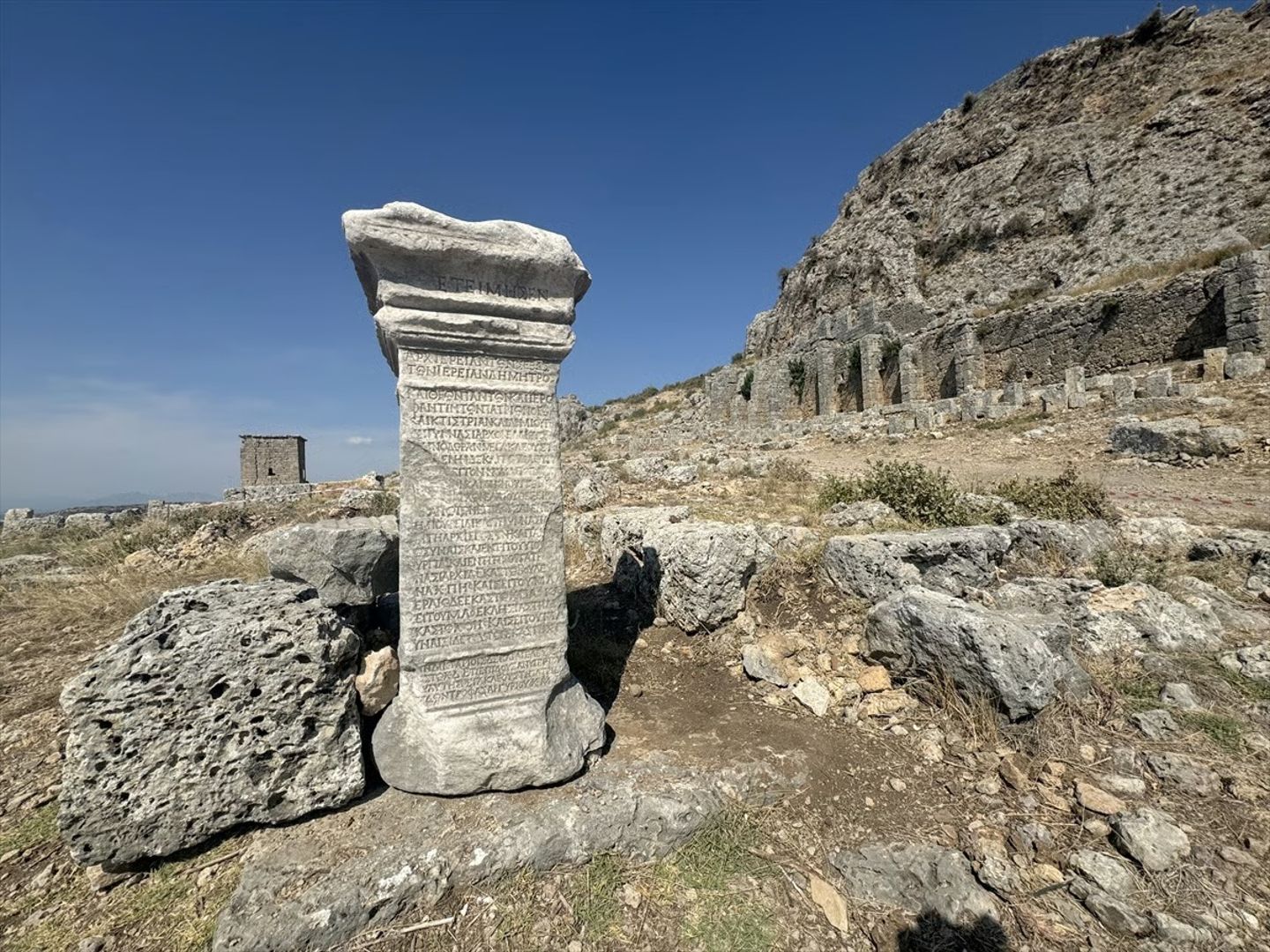 Sillyon Antik Kenti'nde Romalı hayırsever Menodora'nın mezarı bulundu