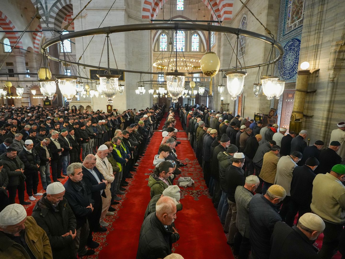 Cuma namazı nasıl kılınır, kaç rekat? Diyanet ile Cuma namazı kılınışı nasıl?