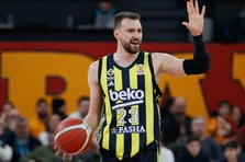 Fenerbahçe'den ayrılan Marko Guduric, Kariyerine İtalya'da devam ediyor, imzayı attı