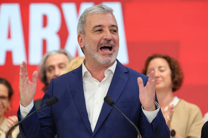 İsrail Barselona Belediye Başkanı'nı Filistin'e sokmadı